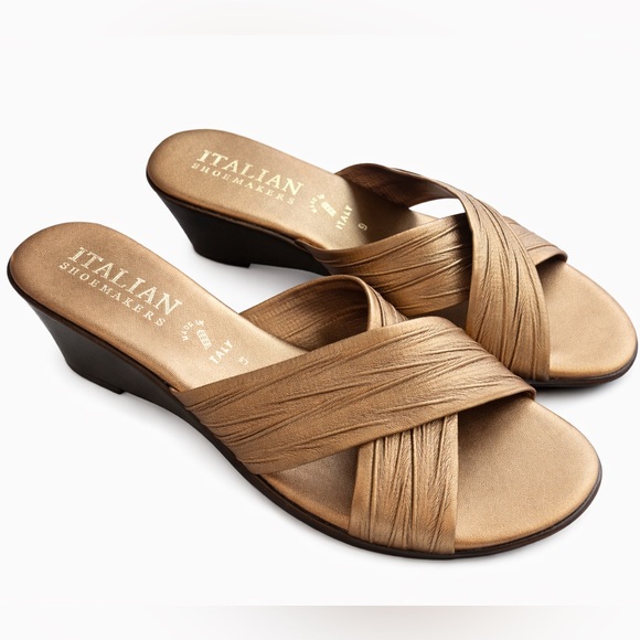 Italian Shoemakers Shoes - Italian Shoemakers Kenny Metallic Bronze Wedge Sandals Size 9 NEW No Tags Fast